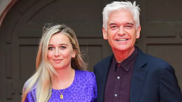 菲利普·斯科菲尔德(Phillip Schofield)的女儿在搬家申请中说:“我很自豪地称他为我的父亲。