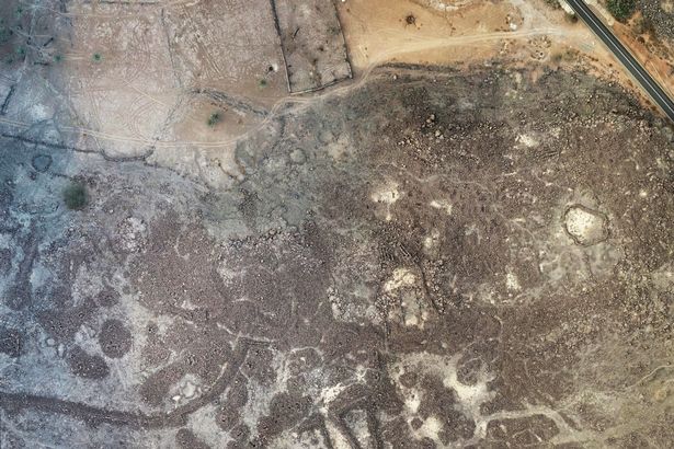 考古突破，在沙特阿拉伯地下发现了整个4000年前的古城