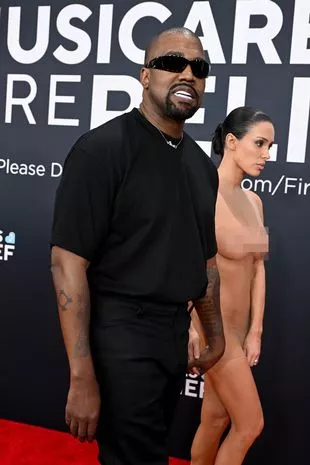 格莱美的老板们对坎耶·韦斯特无视驱逐电话后的行为是如何反应的