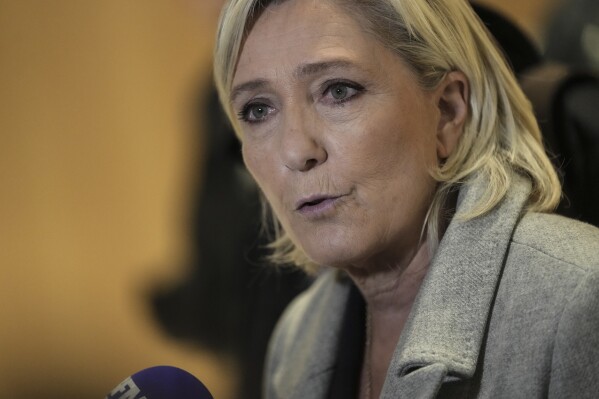 法国极右翼领导人马琳·勒庞（Marine Le Pen）因挪用欧盟资金而面临法庭指控
